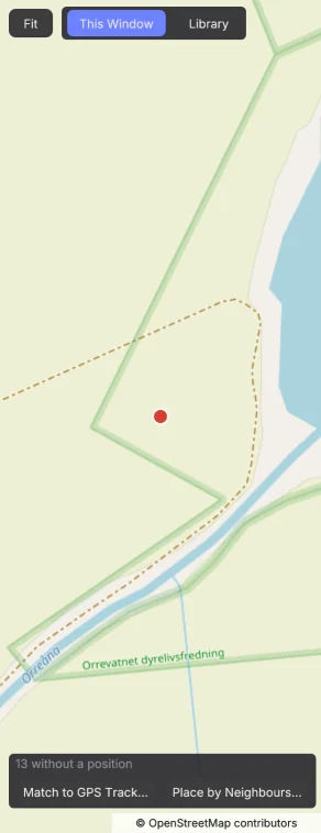 The Map panel: the pictures with a position as pins, here the coots at Orrevatnet. Drop pictures on the map to give them a position.
